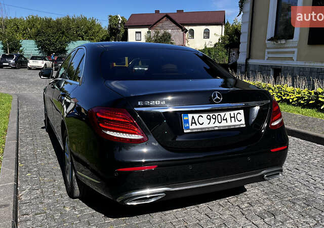 Черный Мерседес Е-Класс, объемом двигателя 1.95 л и пробегом 190 тыс. км за 25999 $, фото 10 на Automoto.ua