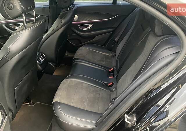 Чорний Мерседес Е-Клас, об'ємом двигуна 1.95 л та пробігом 203 тис. км за 32400 $, фото 2 на Automoto.ua