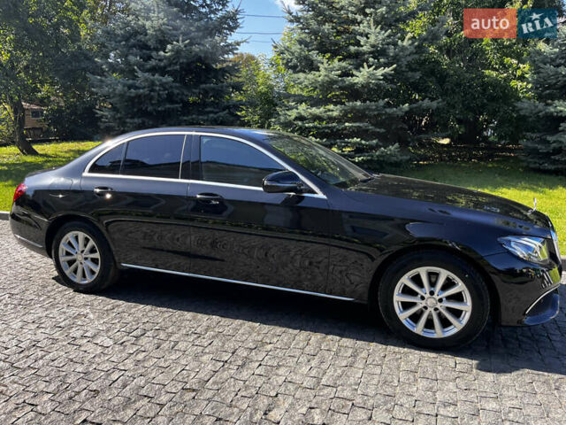 Черный Мерседес Е-Класс, объемом двигателя 1.95 л и пробегом 190 тыс. км за 25999 $, фото 2 на Automoto.ua