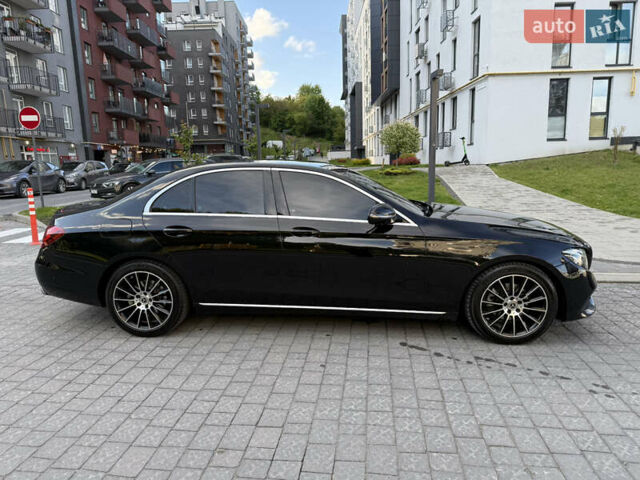 Чорний Мерседес Е-Клас, об'ємом двигуна 2 л та пробігом 310 тис. км за 23000 $, фото 2 на Automoto.ua