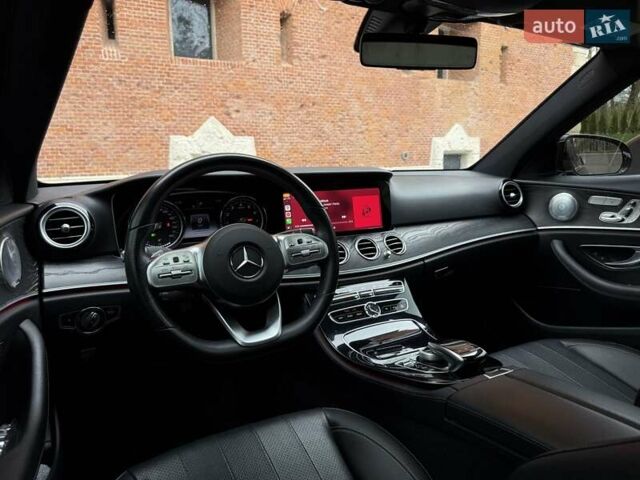 Черный Мерседес Е-Класс, объемом двигателя 1.99 л и пробегом 92 тыс. км за 25800 $, фото 26 на Automoto.ua