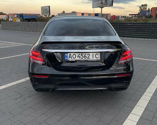 Черный Мерседес Е-Класс, объемом двигателя 2.99 л и пробегом 85 тыс. км за 34499 $, фото 12 на Automoto.ua