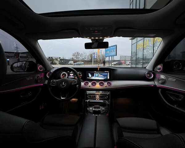 Черный Мерседес Е-Класс, объемом двигателя 1.95 л и пробегом 265 тыс. км за 29000 $, фото 14 на Automoto.ua