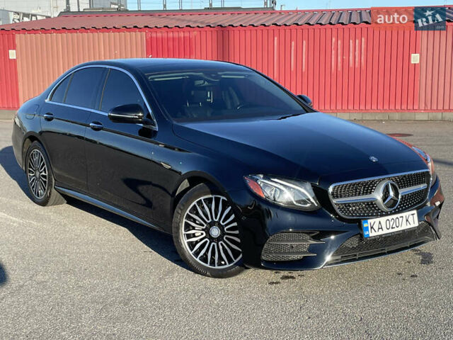 Черный Мерседес Е-Класс, объемом двигателя 1.99 л и пробегом 130 тыс. км за 26500 $, фото 4 на Automoto.ua