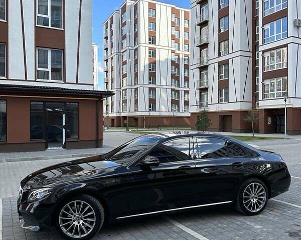 Чорний Мерседес Е-Клас, об'ємом двигуна 1.95 л та пробігом 250 тис. км за 30000 $, фото 2 на Automoto.ua