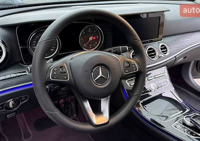 Черный Мерседес Е-Класс, объемом двигателя 2 л и пробегом 190 тыс. км за 26500 $, фото 19 на Automoto.ua