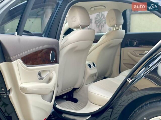 Мерседес Е-Класс 2017 в Мукачеве на Automoto.ua Черный Мерседес Е-Класс, объемом двигателя 1.99 л и пробегом 92 тыс. км за 33900 $, фото 36 на Automoto.ua