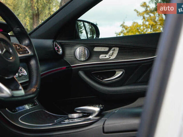 Черный Мерседес Е-Класс, объемом двигателя 3 л и пробегом 78 тыс. км за 39999 $, фото 48 на Automoto.ua