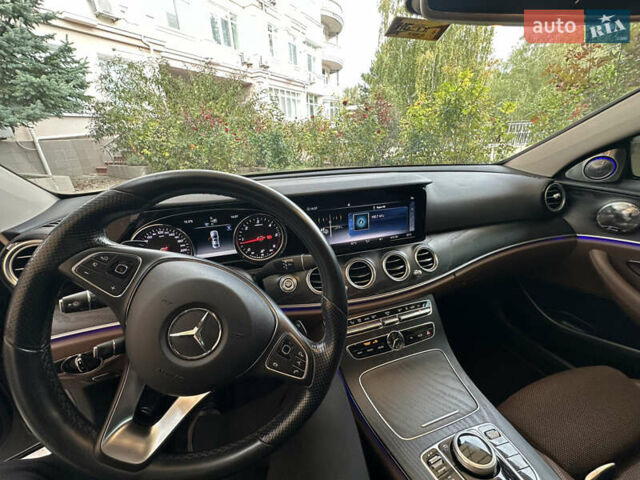 Мерседес Е-Класс 2017 в Одессе на Automoto.ua Черный Мерседес Е-Класс, объемом двигателя 1.95 л и пробегом 102 тыс. км за 33000 $, фото 9 на Automoto.ua