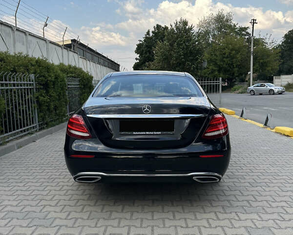 Чорний Мерседес Е-Клас, об'ємом двигуна 1.95 л та пробігом 170 тис. км за 34999 $, фото 10 на Automoto.ua