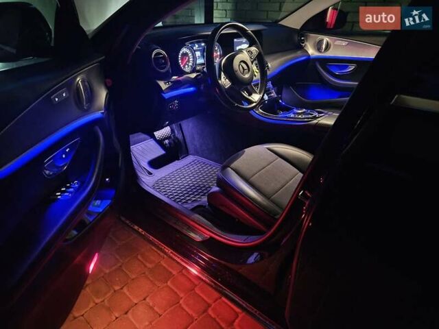 Черный Мерседес Е-Класс, объемом двигателя 1.95 л и пробегом 203 тыс. км за 28000 $, фото 23 на Automoto.ua
