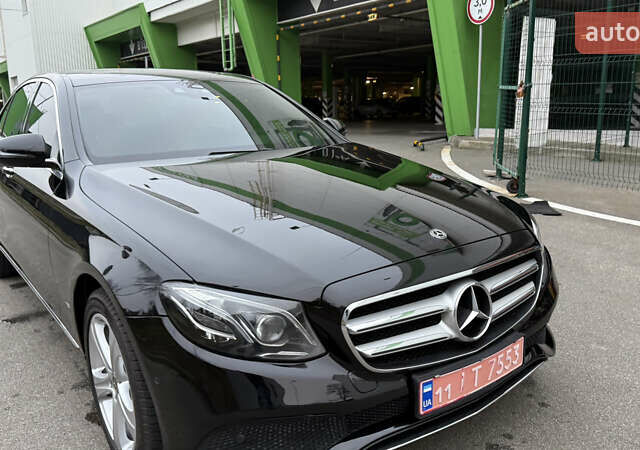 Черный Мерседес Е-Класс, объемом двигателя 2 л и пробегом 190 тыс. км за 26500 $, фото 3 на Automoto.ua