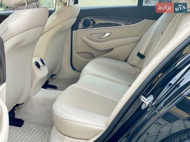 Мерседес Е-Класс 2017 в Мукачеве на Automoto.ua Черный Мерседес Е-Класс, объемом двигателя 1.99 л и пробегом 92 тыс. км за 33900 $, фото 37 на Automoto.ua