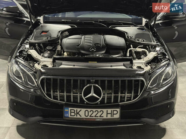 Черный Мерседес Е-Класс, объемом двигателя 2 л и пробегом 197 тыс. км за 29999 $, фото 48 на Automoto.ua