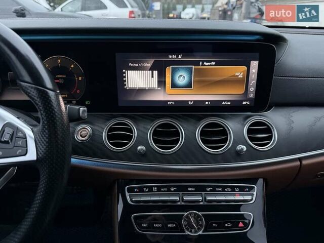 Черный Мерседес Е-Класс, объемом двигателя 1.95 л и пробегом 117 тыс. км за 33000 $, фото 24 на Automoto.ua