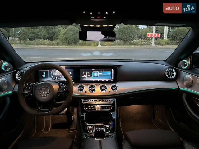 Черный Мерседес Е-Класс, объемом двигателя 1.95 л и пробегом 173 тыс. км за 29500 $, фото 7 на Automoto.ua