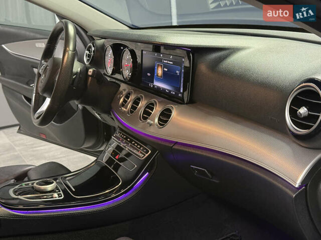 Черный Мерседес Е-Класс, объемом двигателя 2 л и пробегом 197 тыс. км за 29999 $, фото 30 на Automoto.ua