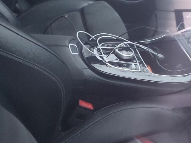 Черный Мерседес Е-Класс, объемом двигателя 2.2 л и пробегом 140 тыс. км за 12860 $, фото 4 на Automoto.ua