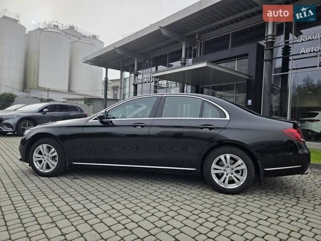 Черный Мерседес Е-Класс, объемом двигателя 1.95 л и пробегом 28 тыс. км за 37000 $, фото 12 на Automoto.ua
