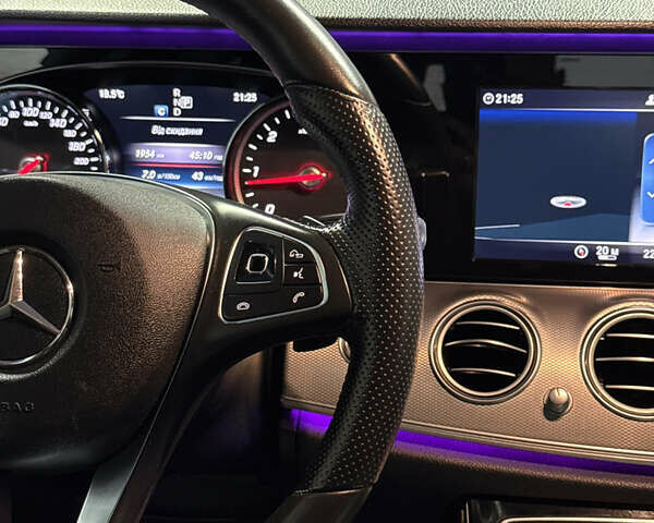 Черный Мерседес Е-Класс, объемом двигателя 2 л и пробегом 197 тыс. км за 29999 $, фото 38 на Automoto.ua