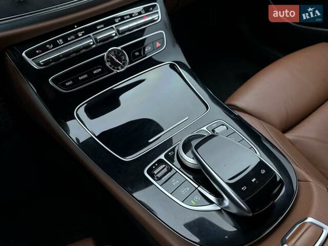 Черный Мерседес Е-Класс, объемом двигателя 1.95 л и пробегом 117 тыс. км за 33000 $, фото 25 на Automoto.ua