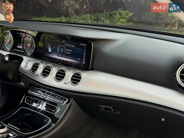 Мерседес Е-Класс 2017 в Тернополе на Automoto.ua Черный Мерседес Е-Класс, объемом двигателя 1.95 л и пробегом 160 тыс. км за 30000 $, фото 37 на Automoto.ua