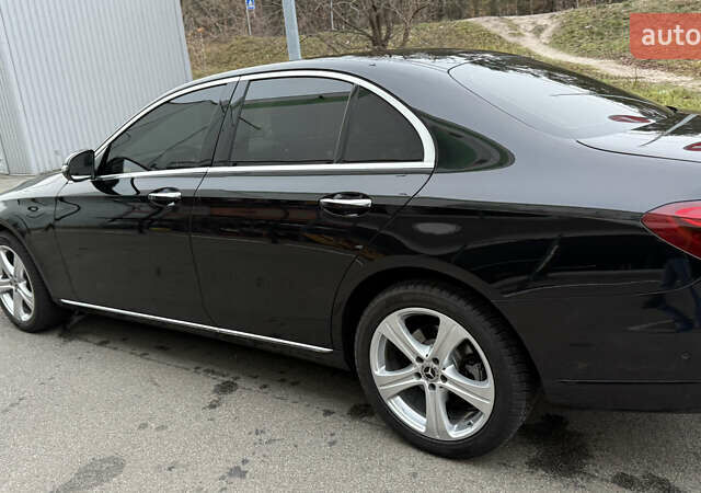 Черный Мерседес Е-Класс, объемом двигателя 2 л и пробегом 190 тыс. км за 26500 $, фото 10 на Automoto.ua