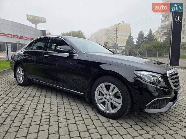 Черный Мерседес Е-Класс, объемом двигателя 1.95 л и пробегом 28 тыс. км за 37000 $, фото 4 на Automoto.ua