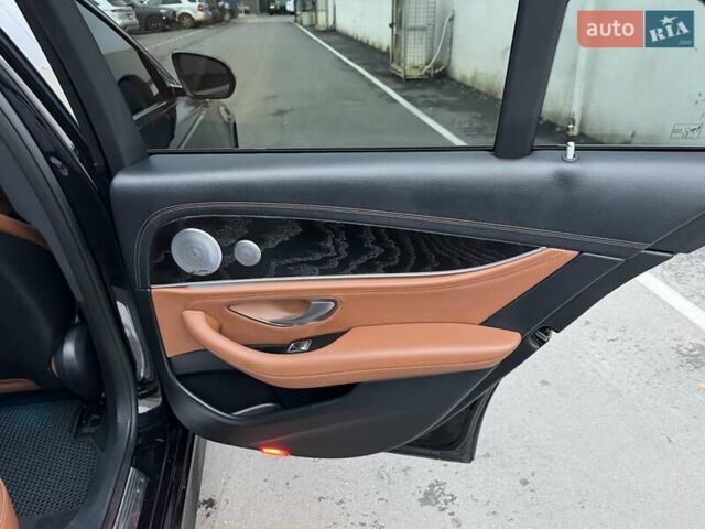 Черный Мерседес Е-Класс, объемом двигателя 1.95 л и пробегом 117 тыс. км за 33000 $, фото 18 на Automoto.ua