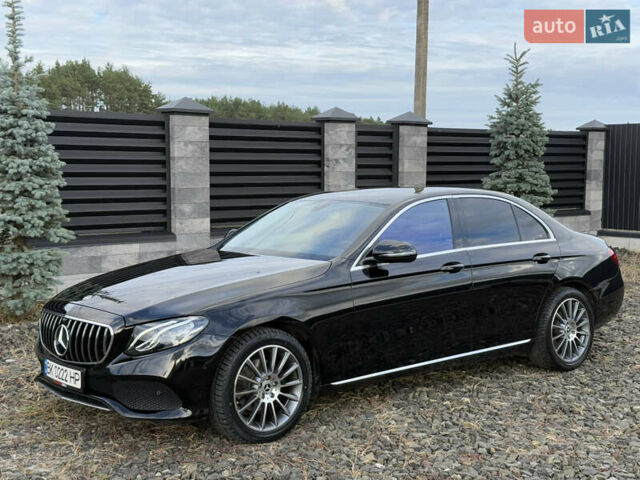 Черный Мерседес Е-Класс, объемом двигателя 2 л и пробегом 197 тыс. км за 29999 $, фото 12 на Automoto.ua