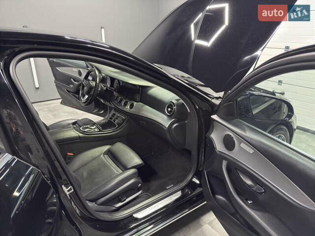 Черный Мерседес Е-Класс, объемом двигателя 2 л и пробегом 197 тыс. км за 29999 $, фото 63 на Automoto.ua