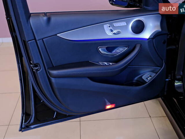 Черный Мерседес Е-Класс, объемом двигателя 3 л и пробегом 123 тыс. км за 36900 $, фото 47 на Automoto.ua