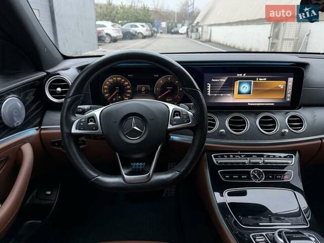 Черный Мерседес Е-Класс, объемом двигателя 1.95 л и пробегом 117 тыс. км за 33000 $, фото 11 на Automoto.ua