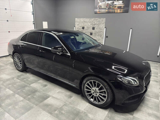 Черный Мерседес Е-Класс, объемом двигателя 2 л и пробегом 197 тыс. км за 29999 $, фото 76 на Automoto.ua