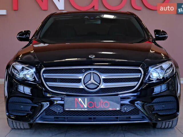 Черный Мерседес Е-Класс, объемом двигателя 3 л и пробегом 123 тыс. км за 36900 $, фото 2 на Automoto.ua