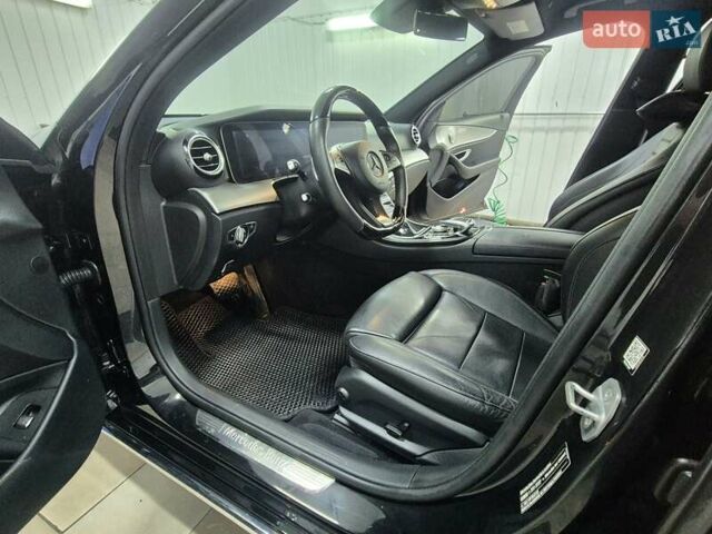 Черный Мерседес Е-Класс, объемом двигателя 1.95 л и пробегом 140 тыс. км за 35000 $, фото 11 на Automoto.ua
