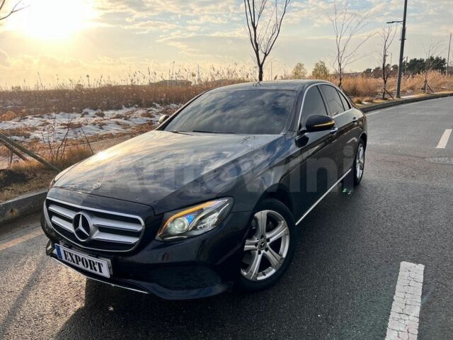 Чорний Мерседес Е-Клас, об'ємом двигуна 2 л та пробігом 94 тис. км за 19900 $, фото 1 на Automoto.ua
