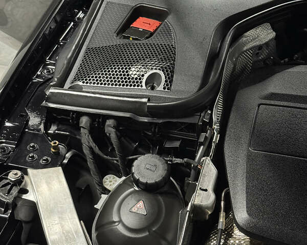 Черный Мерседес Е-Класс, объемом двигателя 2 л и пробегом 197 тыс. км за 29999 $, фото 51 на Automoto.ua