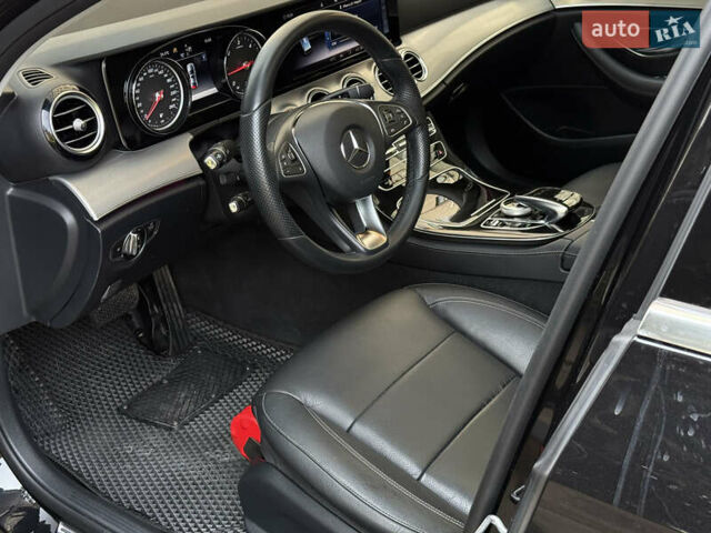 Мерседес Е-Класс 2017 в Тернополе на Automoto.ua Черный Мерседес Е-Класс, объемом двигателя 1.95 л и пробегом 160 тыс. км за 30000 $, фото 22 на Automoto.ua