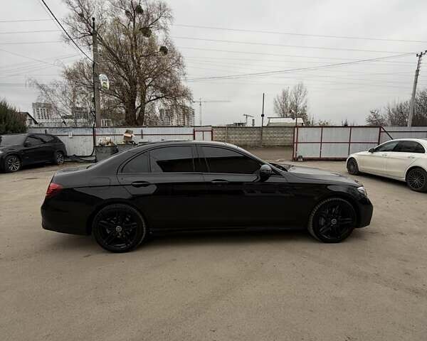 Черный Мерседес Е-Класс, объемом двигателя 1.99 л и пробегом 80 тыс. км за 39500 $, фото 5 на Automoto.ua