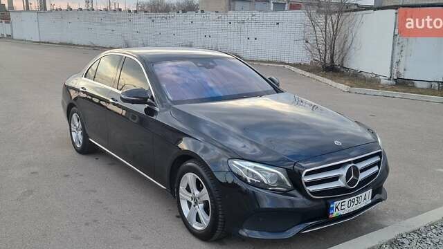 Черный Мерседес Е-Класс, объемом двигателя 1.95 л и пробегом 160 тыс. км за 31990 $, фото 5 на Automoto.ua