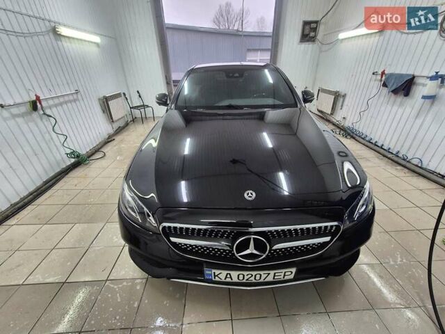 Черный Мерседес Е-Класс, объемом двигателя 1.95 л и пробегом 140 тыс. км за 35000 $, фото 3 на Automoto.ua