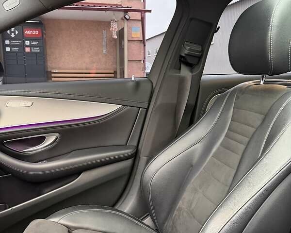 Черный Мерседес Е-Класс, объемом двигателя 1.99 л и пробегом 80 тыс. км за 39500 $, фото 21 на Automoto.ua