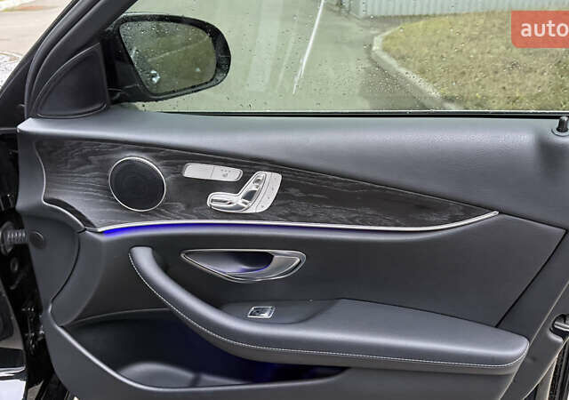 Черный Мерседес Е-Класс, объемом двигателя 2 л и пробегом 190 тыс. км за 26500 $, фото 28 на Automoto.ua