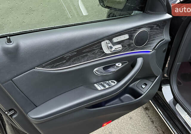 Черный Мерседес Е-Класс, объемом двигателя 2 л и пробегом 190 тыс. км за 26500 $, фото 20 на Automoto.ua