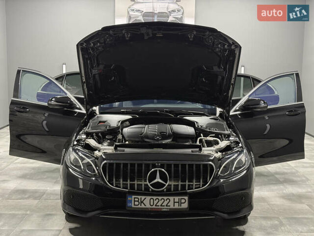 Черный Мерседес Е-Класс, объемом двигателя 2 л и пробегом 197 тыс. км за 29999 $, фото 47 на Automoto.ua