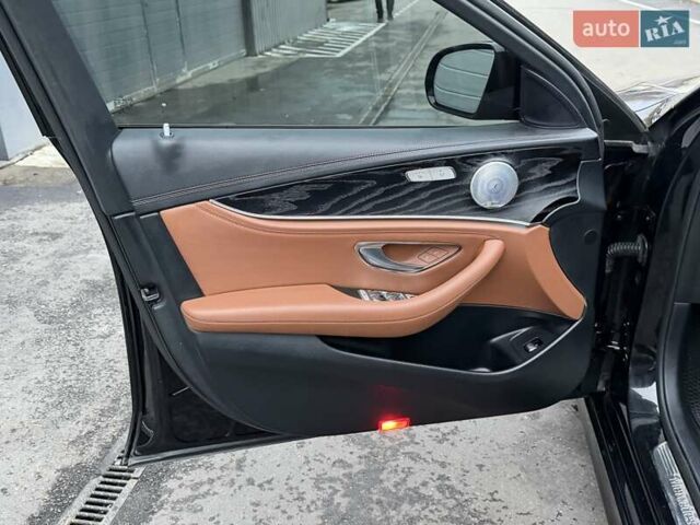Черный Мерседес Е-Класс, объемом двигателя 1.95 л и пробегом 117 тыс. км за 33000 $, фото 14 на Automoto.ua