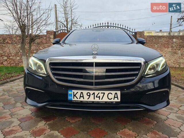 Черный Мерседес Е-Класс, объемом двигателя 1.95 л и пробегом 238 тыс. км за 33700 $, фото 11 на Automoto.ua