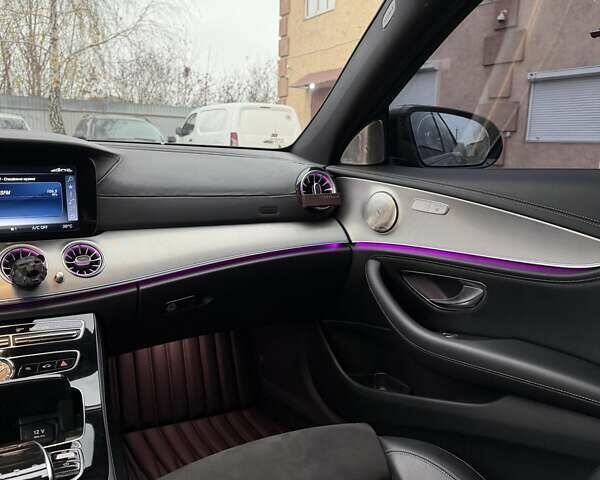 Черный Мерседес Е-Класс, объемом двигателя 1.99 л и пробегом 80 тыс. км за 39500 $, фото 16 на Automoto.ua