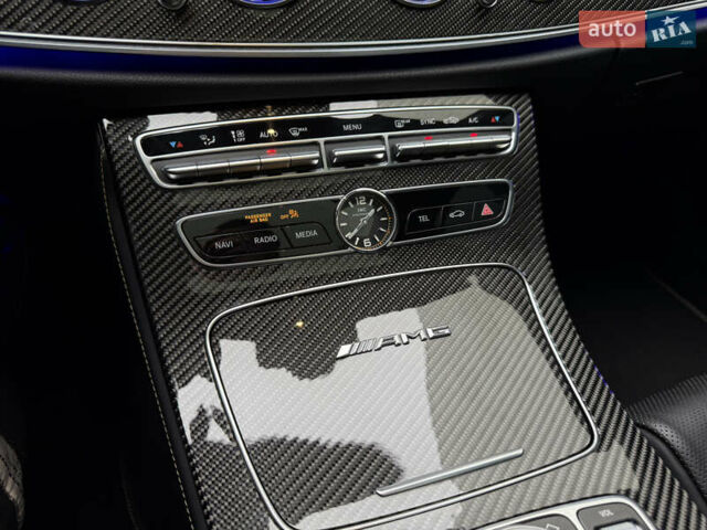Мерседес Е-Класс 2017 в Киеве на Automoto.ua Черный Мерседес Е-Класс, объемом двигателя 4 л и пробегом 90 тыс. км за 63000 $, фото 23 на Automoto.ua